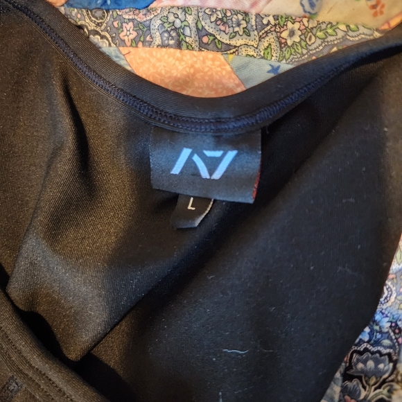 A7 gold ipf singlet - Picture 3 of 3